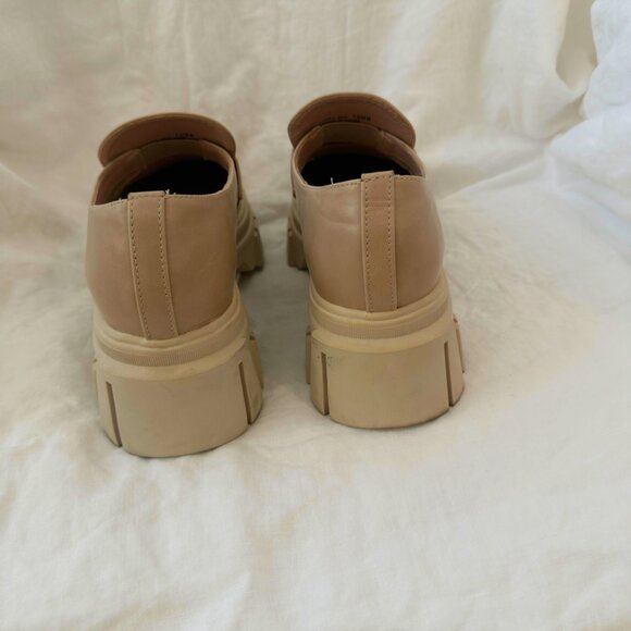 SHOES: Chinese Laundry (beige / camel) - Picture 2 of 5